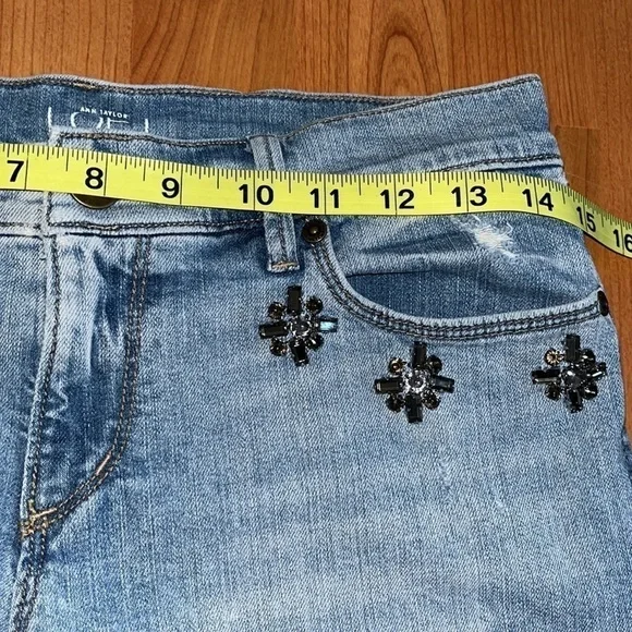 Ann Taylor Loft women’s skinny jeans with light intentional distressing - Picture 8 of 12